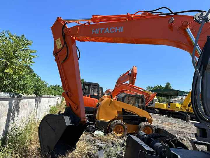 Used Wheel Excavator Hitachi ZX 130W Made in Japan 13tonHitachi Zx130w Wheel Excavator Price Used Hitachi Zx130 Excavator SALE - Колёсный экскаватор: фото 3 Used Wheel Excavator Hitachi ZX 130W Made in Japan 13tonHitachi Zx130w Wheel Excavator Price Used Hitachi Zx130 Excavator SALE - Колёсный экскаватор: фото 3