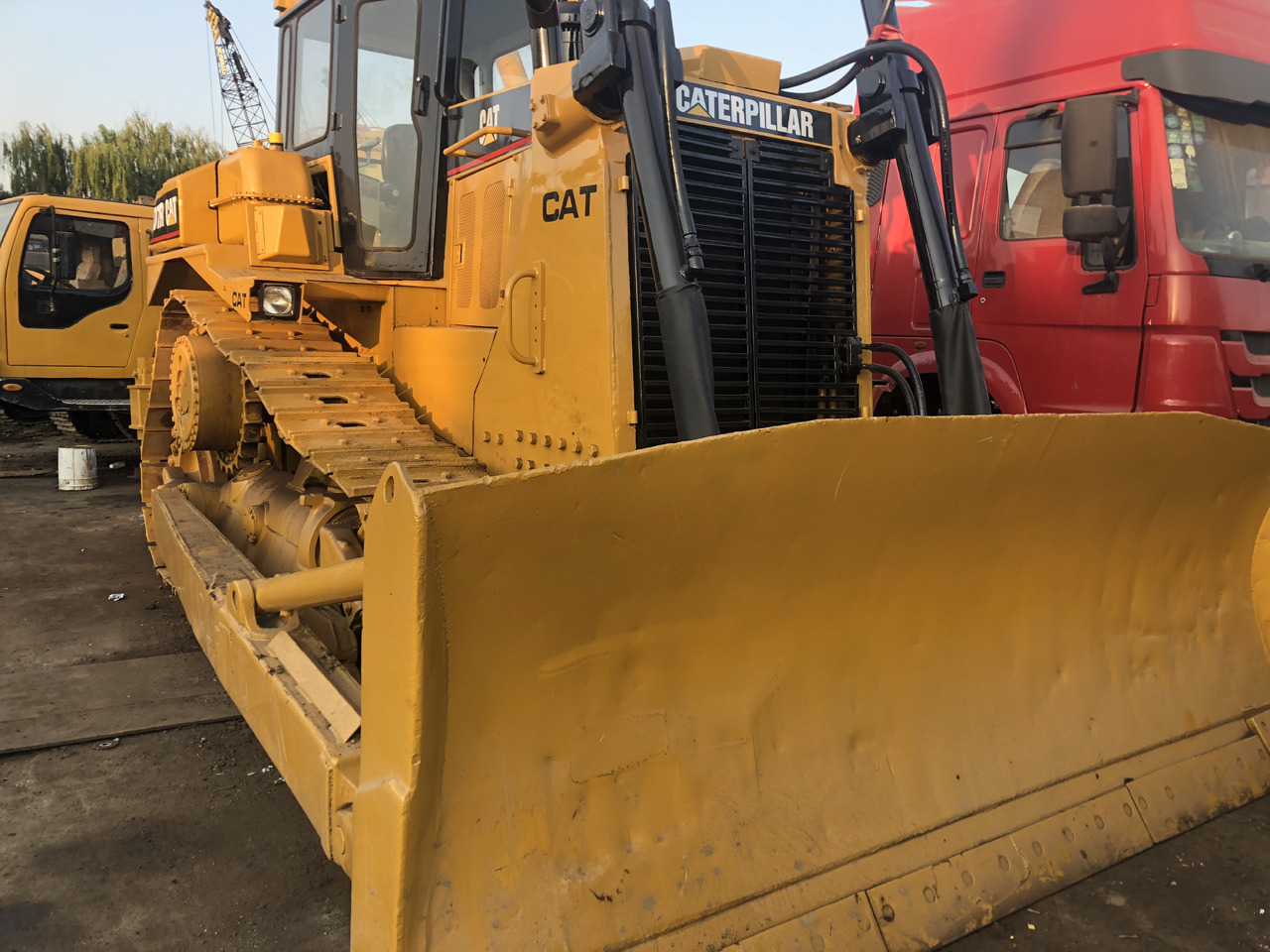 Used bulldozer CAT D7R high quality hotsale - Бульдозер: фото 3 Used bulldozer CAT D7R high quality hotsale - Бульдозер: фото 3