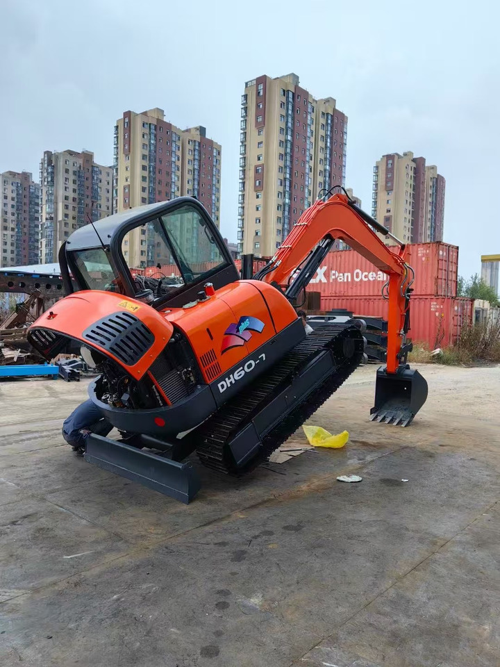 DOOSAN DH60-7 - Гусеничный экскаватор: фото 5 DOOSAN DH60-7 - Гусеничный экскаватор: фото 5