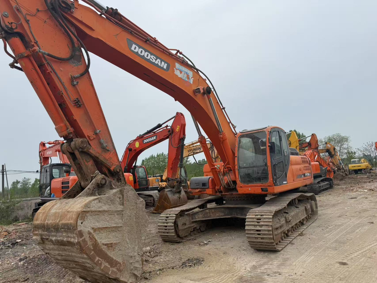 DOOSAN DX360LC - Гусеничный экскаватор: фото 1 DOOSAN DX360LC - Гусеничный экскаватор: фото 1