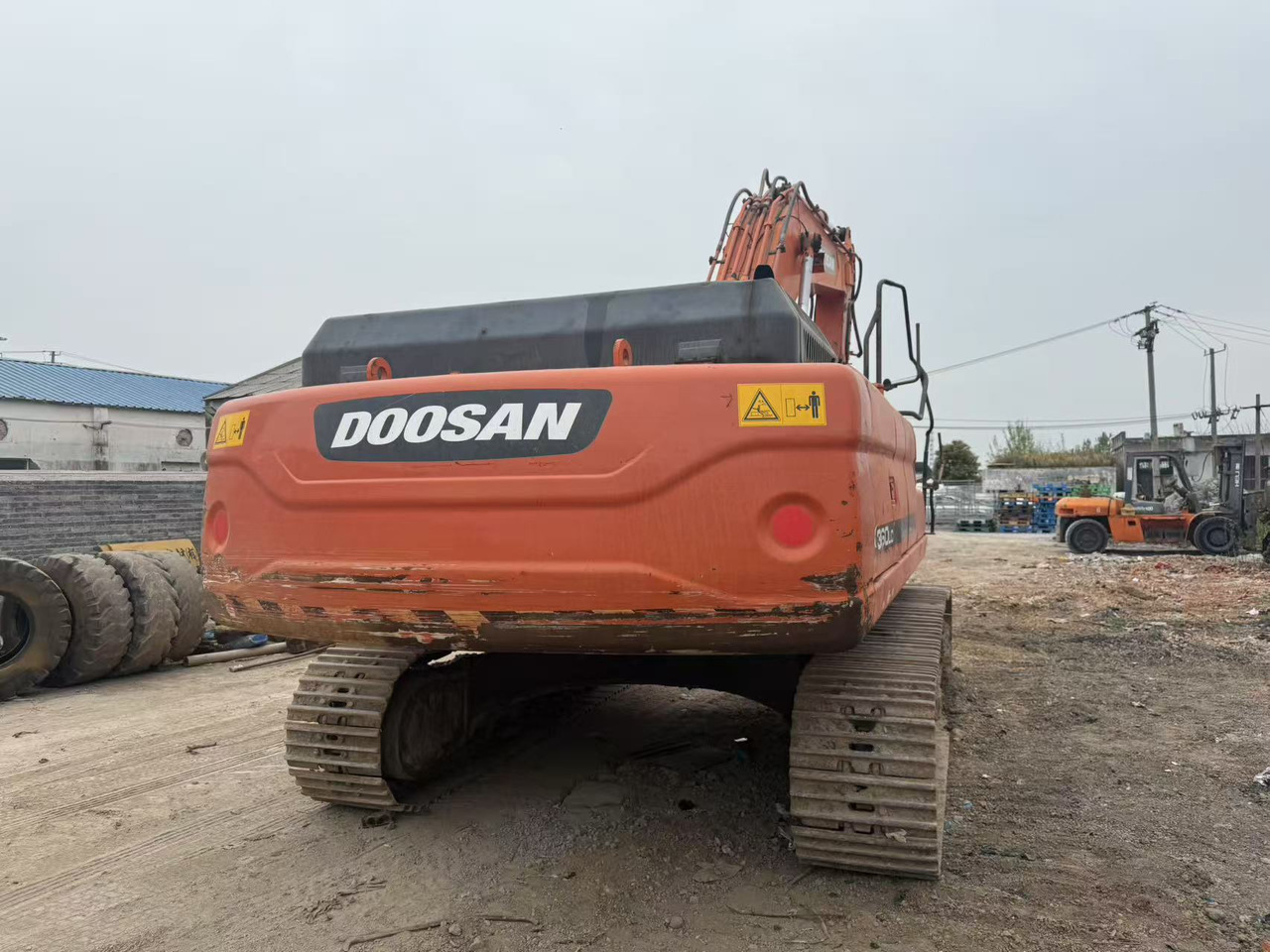 DOOSAN DX360LC - Гусеничный экскаватор: фото 3 DOOSAN DX360LC - Гусеничный экскаватор: фото 3