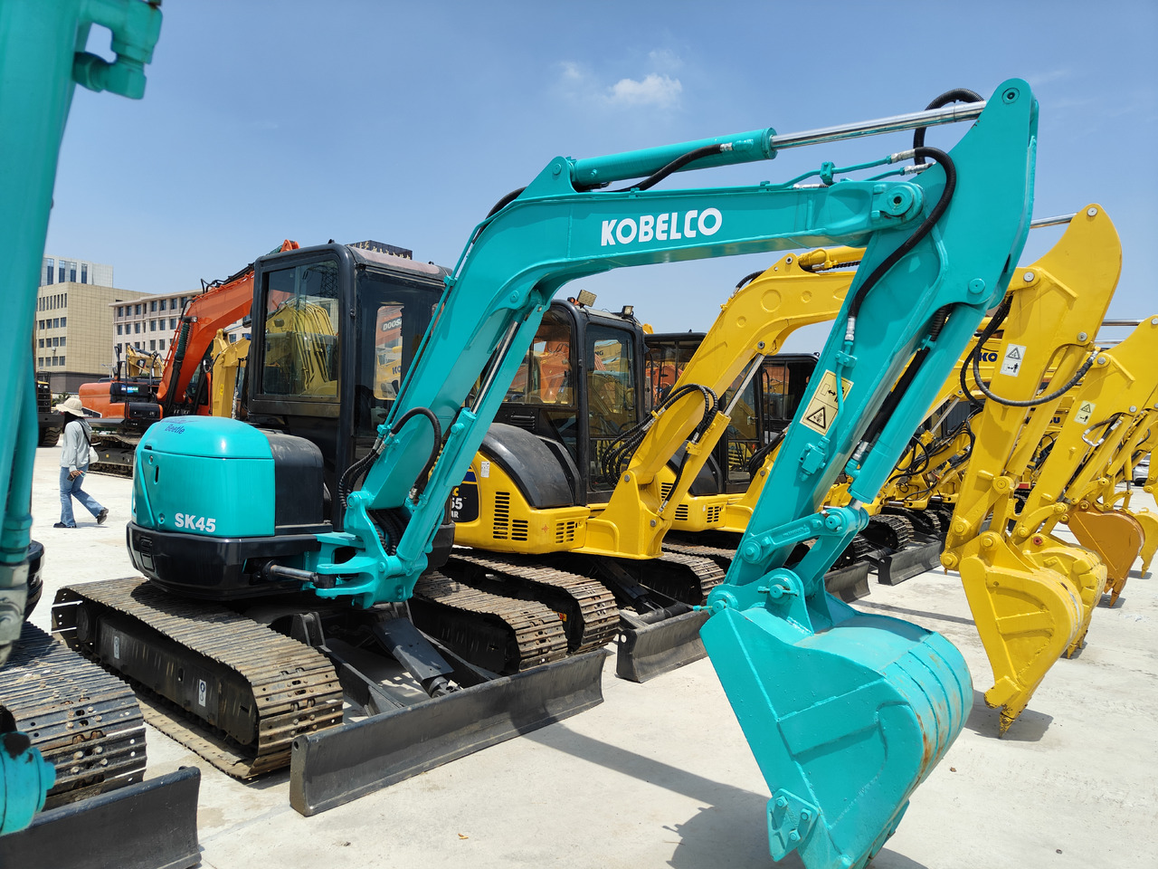 KOBELCO SK45 - Мини-экскаватор: фото 3 KOBELCO SK45 - Мини-экскаватор: фото 3