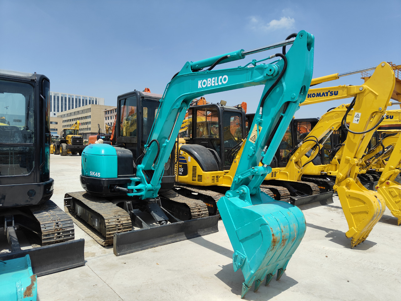 KOBELCO SK45 - Мини-экскаватор: фото 2 KOBELCO SK45 - Мини-экскаватор: фото 2