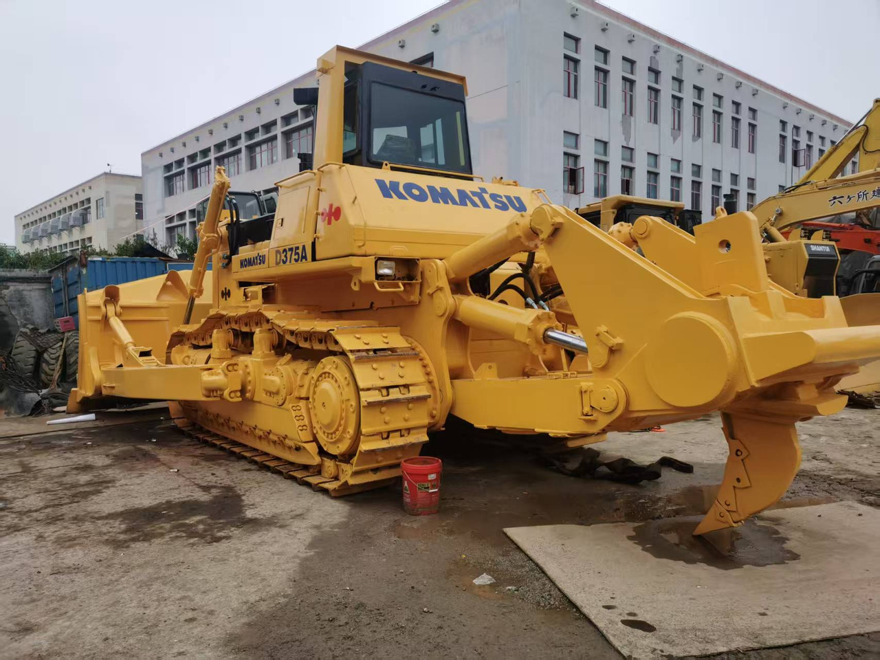 KOMATSU D375 - Бульдозер: фото 4 KOMATSU D375 - Бульдозер: фото 4