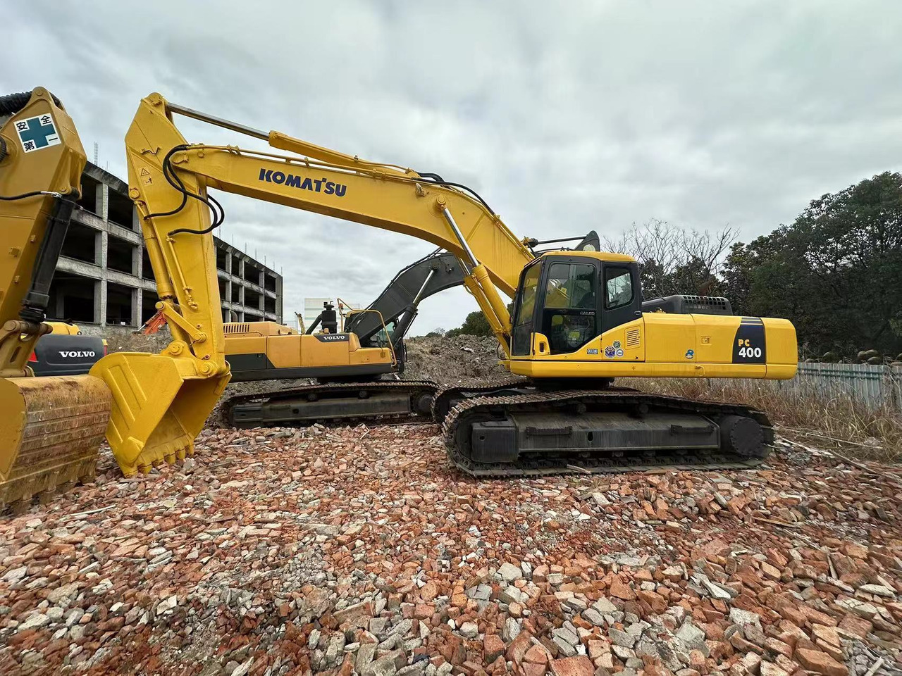 KOMATSU PC400-7 - Гусеничный экскаватор: фото 1 KOMATSU PC400-7 - Гусеничный экскаватор: фото 1