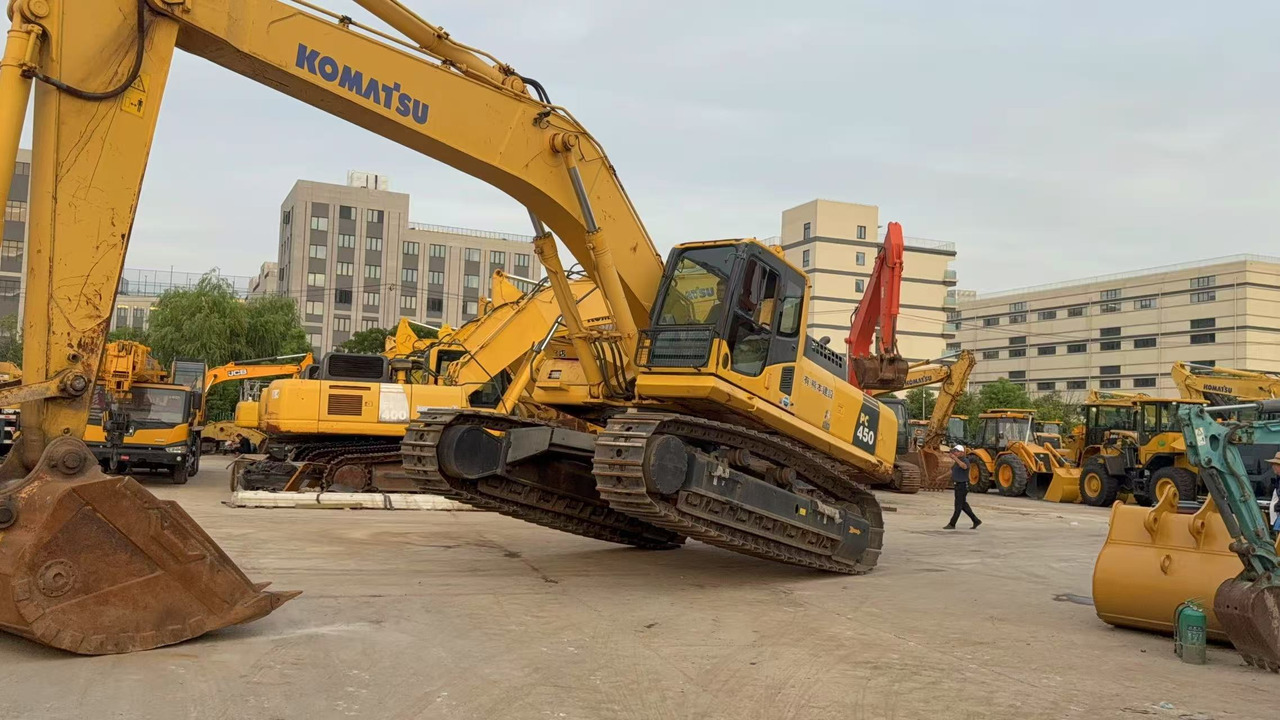 KOMATSU PC450-8 - Гусеничный экскаватор: фото 3 KOMATSU PC450-8 - Гусеничный экскаватор: фото 3