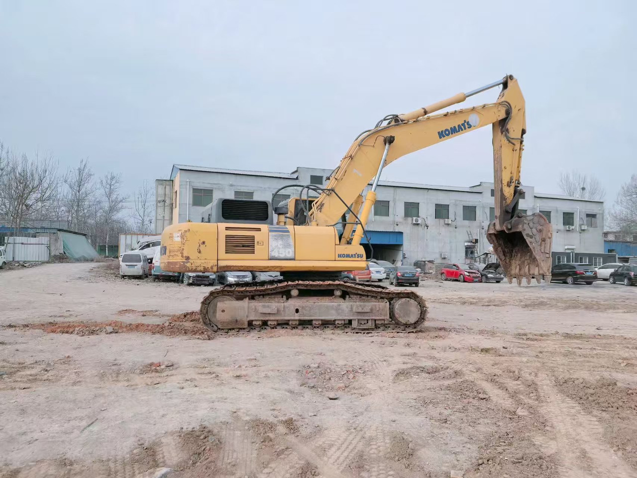 KOMATSU PC450-8 - Гусеничный экскаватор: фото 3 KOMATSU PC450-8 - Гусеничный экскаватор: фото 3
