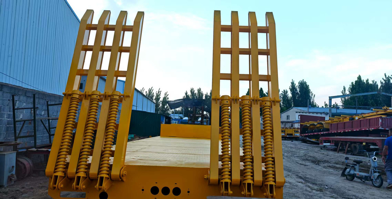 - Прицеп-контейнеровоз/ Сменный кузов: фото 3 - Прицеп-контейнеровоз/ Сменный кузов: фото 3