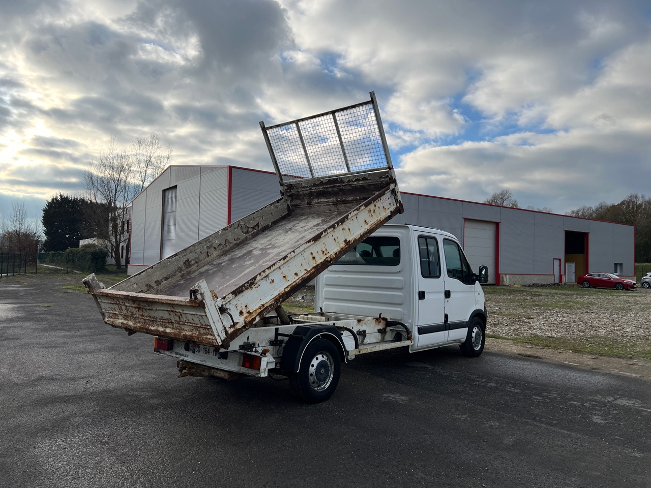 RENAULT Master Benne Double cabine DCi 120 7 Places - Малотоннажный самосвал: фото 2 RENAULT Master Benne Double cabine DCi 120 7 Places - Малотоннажный самосвал: фото 2