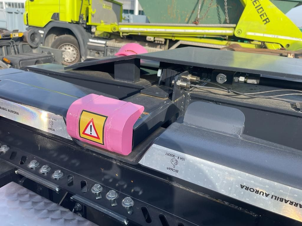 BLOCCAGGIO POSTERIORE ESTERNO - Кузов и экстерьер для Грузовиков: фото 3 BLOCCAGGIO POSTERIORE ESTERNO - Кузов и экстерьер для Грузовиков: фото 3