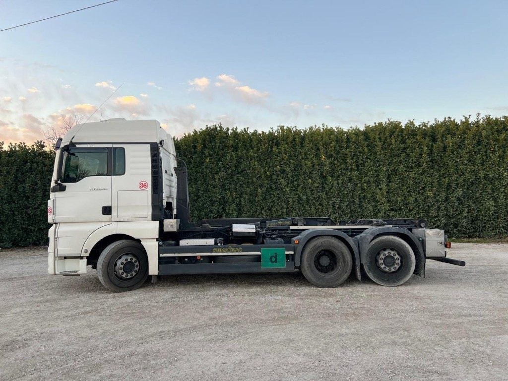 MAN TGX 26.480 USATO SCARRABILE - Крюковой мультилифт: фото 3 MAN TGX 26.480 USATO SCARRABILE - Крюковой мультилифт: фото 3