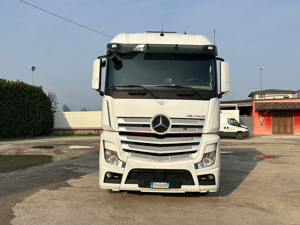 MERCEDES ACTROS 25.51 SCARRABILE - Крюковой мультилифт: фото 2 MERCEDES ACTROS 25.51 SCARRABILE - Крюковой мультилифт: фото 2