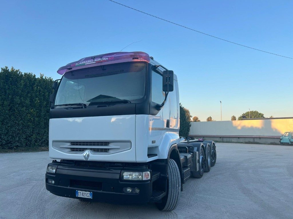 RENAULT 420 USATO SCARRABILE 8X2 - Крюковой мультилифт: фото 2 RENAULT 420 USATO SCARRABILE 8X2 - Крюковой мультилифт: фото 2