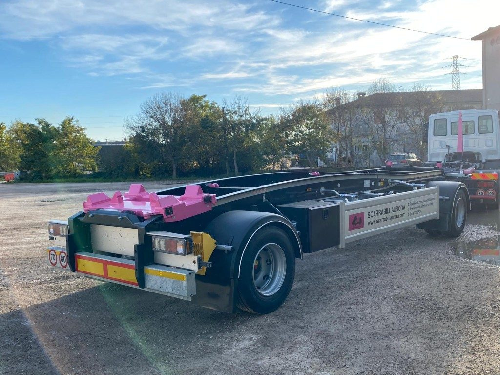 RIMORCHIO SCARRABILE IT RUNNER 20HN - Прицеп мультилифт/ Бункеровоз: фото 1 RIMORCHIO SCARRABILE IT RUNNER 20HN - Прицеп мультилифт/ Бункеровоз: фото 1