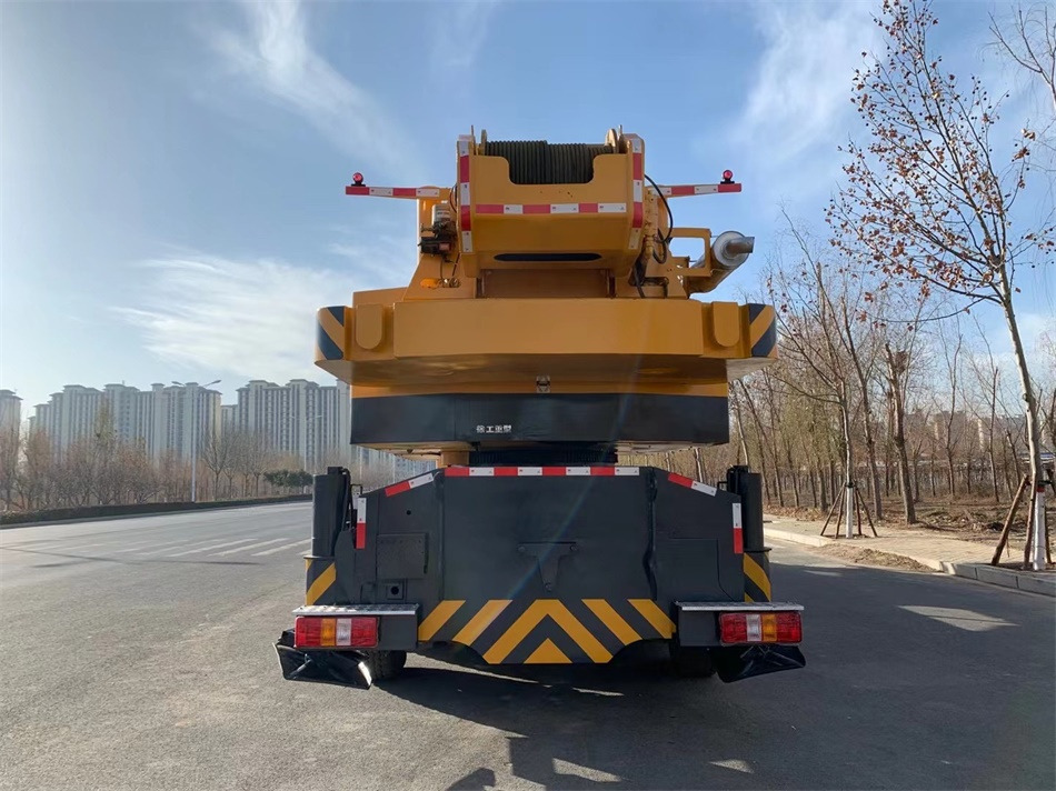 XCMG QY100K 100TON - Мобильный кран: фото 3 XCMG QY100K 100TON - Мобильный кран: фото 3