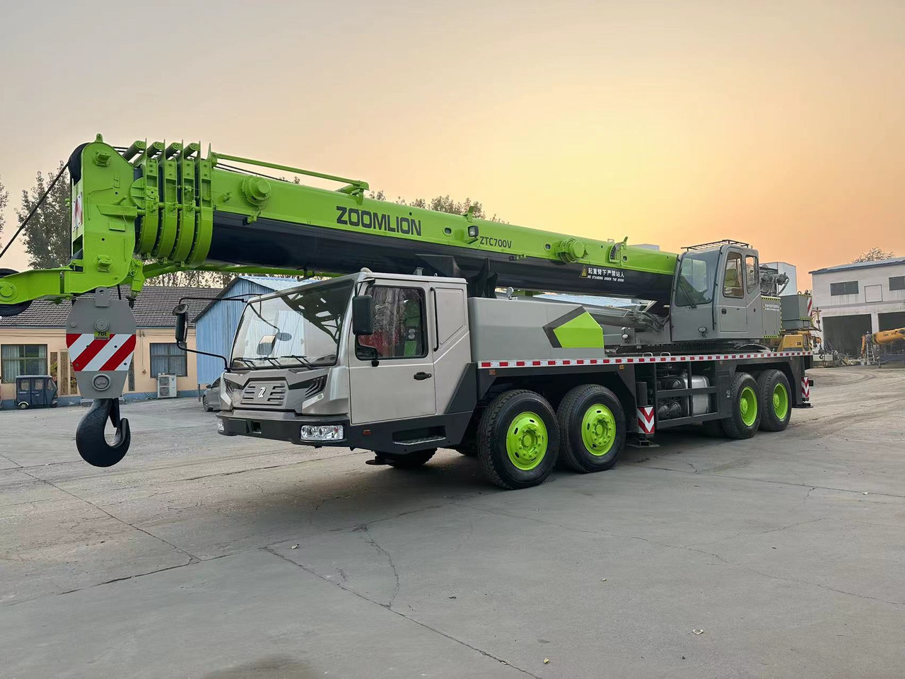 ZOOMLION ZTC700V QY70V 70 ton 80 ton 90 ton 100 ton 110 ton 120 ton used truck crane - Мобильный кран: фото 2 ZOOMLION ZTC700V QY70V 70 ton 80 ton 90 ton 100 ton 110 ton 120 ton used truck crane - Мобильный кран: фото 2