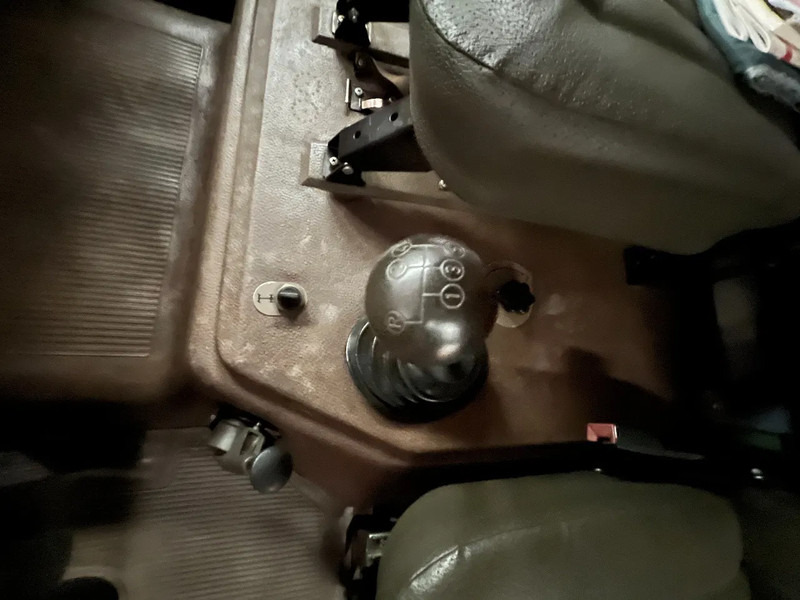 Mercedes-Benz 1017 A/4X4 - Грузовик с закрытым кузовом: фото 2 Mercedes-Benz 1017 A/4X4 - Грузовик с закрытым кузовом: фото 2