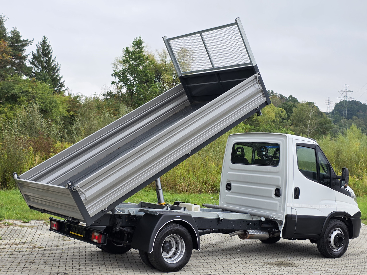 IVECO Daily 70c-17 Wywrotka 3.80 M ! Kiper 3-Stronny ! Klima ! 3.0 HPI * 170 Hp ! Super Stan ! Z Włoch ! - Малотоннажный самосвал: фото 5 IVECO Daily 70c-17 Wywrotka 3.80 M ! Kiper 3-Stronny ! Klima ! 3.0 HPI * 170 Hp ! Super Stan ! Z Włoch ! - Малотоннажный самосвал: фото 5