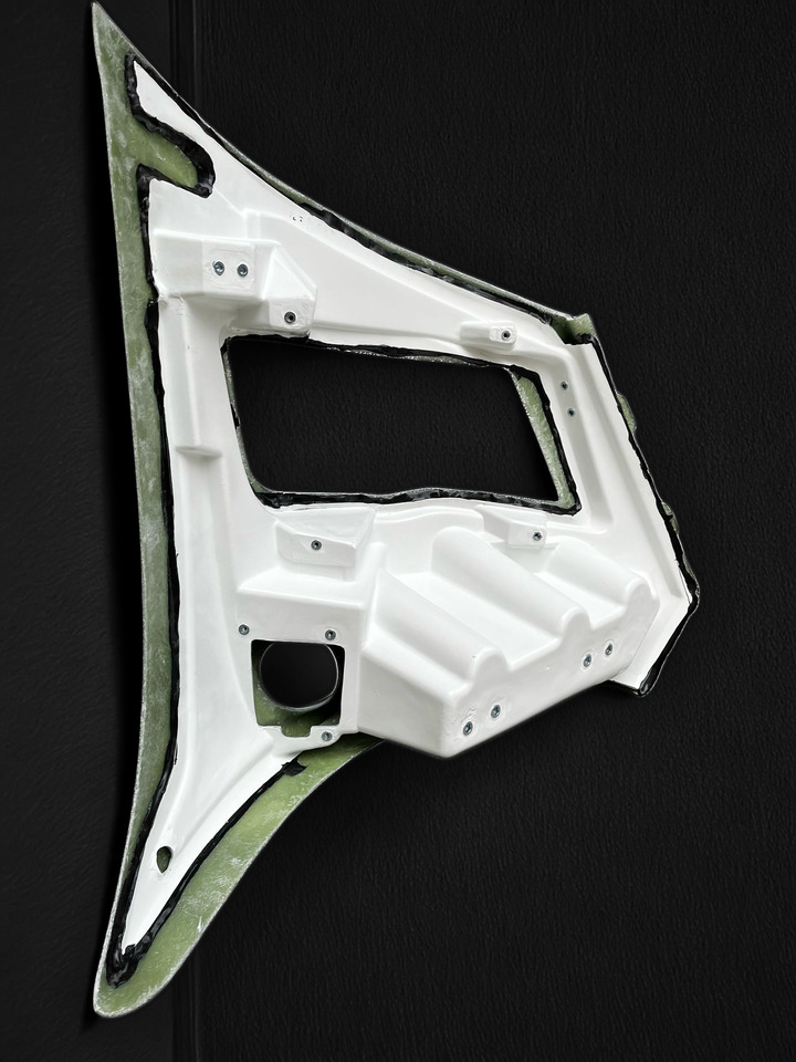 Narożnik, zderzak przedni lewy MAN LION'S COACH euro 6 MAN Lion’s Coach euro 6 - Бампер для Туристических автобусов: фото 4 Narożnik, zderzak przedni lewy MAN LION'S COACH euro 6 MAN Lion’s Coach euro 6 - Бампер для Туристических автобусов: фото 4