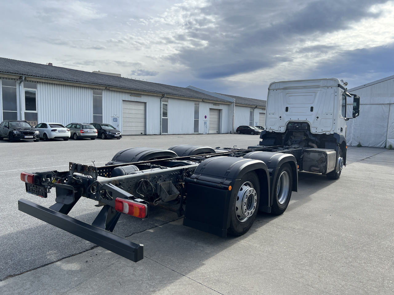 MERCEDES-BENZ Antos 25 40 | Standheizung | Klima | Liftachse - Грузовик-шасси: фото 3 MERCEDES-BENZ Antos 25 40 | Standheizung | Klima | Liftachse - Грузовик-шасси: фото 3