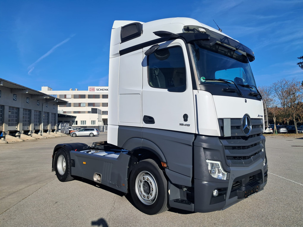 MERCEDES-BENZ Actros 18 45 | Retarder | Standklima | 4 Stück MP5 - Тягач: фото 2 MERCEDES-BENZ Actros 18 45 | Retarder | Standklima | 4 Stück MP5 - Тягач: фото 2