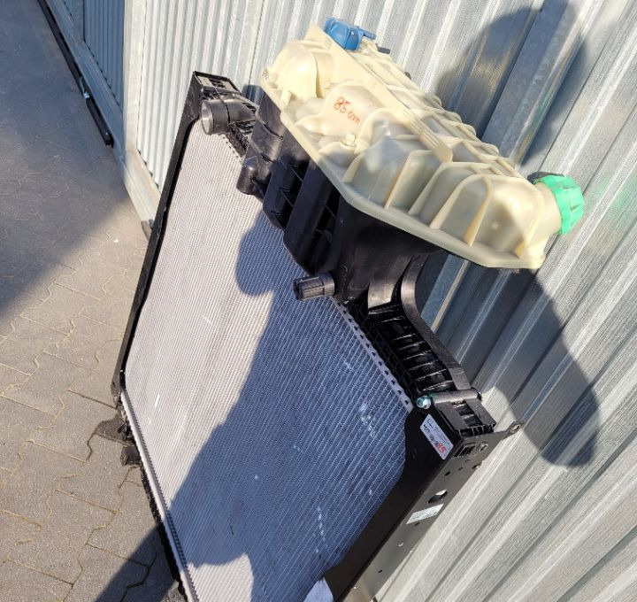 CHŁODNICA MAN TGS TGA RDZEN 85CM 81.06100-6838 NOWY ORYG. - Система охлаждения для Грузовиков: фото 2 CHŁODNICA MAN TGS TGA RDZEN 85CM 81.06100-6838 NOWY ORYG. - Система охлаждения для Грузовиков: фото 2