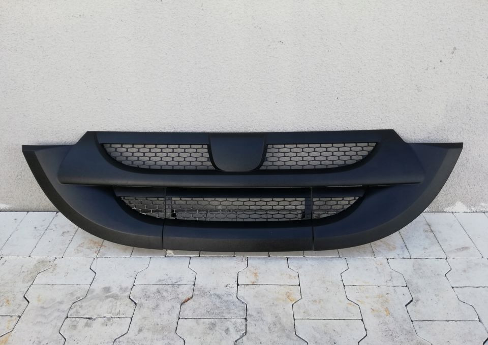 GRILL ATRAPA DAF LF NOWY ORYGINAŁ EURO6 - Решётка радиатора для Грузовиков: фото 1 GRILL ATRAPA DAF LF NOWY ORYGINAŁ EURO6 - Решётка радиатора для Грузовиков: фото 1