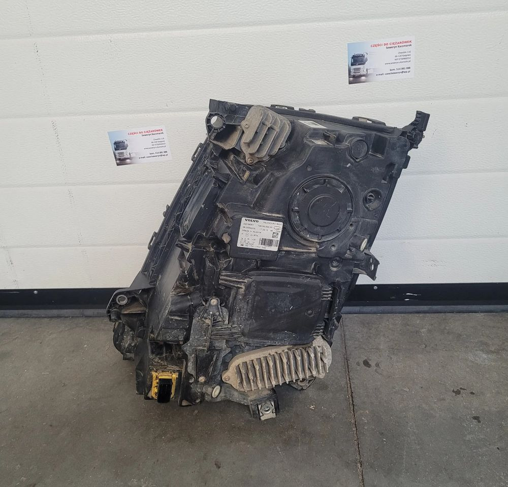 LAMPA VOLVO FMX RH ORYGINAŁ 22239057 CHWALIM116 - Свет/ Освещение для Грузовиков: фото 4 LAMPA VOLVO FMX RH ORYGINAŁ 22239057 CHWALIM116 - Свет/ Освещение для Грузовиков: фото 4