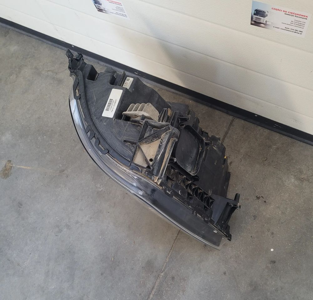 LAMPA VOLVO FMX RH ORYGINAŁ 22239057 CHWALIM116 - Свет/ Освещение для Грузовиков: фото 2 LAMPA VOLVO FMX RH ORYGINAŁ 22239057 CHWALIM116 - Свет/ Освещение для Грузовиков: фото 2