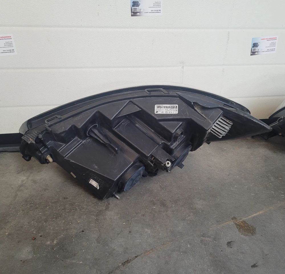 LAMPY RENAULT MASTER 3 ORYGINAŁ CHWALIM116 USZKODZONE - Свет/ Освещение для Фургонов: фото 4 LAMPY RENAULT MASTER 3 ORYGINAŁ CHWALIM116 USZKODZONE - Свет/ Освещение для Фургонов: фото 4