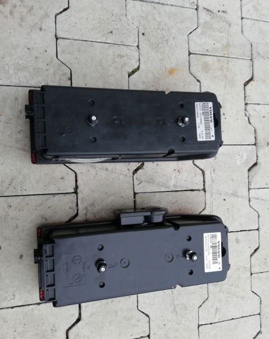 LAMPY TYL VOLVO FM FMX ORYGINAŁ KOMPLET NOWE - Задний фонарь для Грузовиков: фото 2 LAMPY TYL VOLVO FM FMX ORYGINAŁ KOMPLET NOWE - Задний фонарь для Грузовиков: фото 2