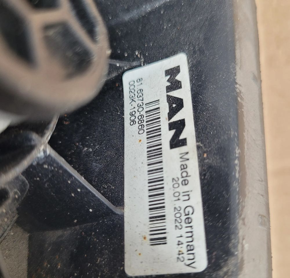 LUSTERKO LUSTERKA RH MAN TG3 ORYGINAŁ 81.63730-6860 CHWALIM116 - Зеркало заднего вида для Грузовиков: фото 3 LUSTERKO LUSTERKA RH MAN TG3 ORYGINAŁ 81.63730-6860 CHWALIM116 - Зеркало заднего вида для Грузовиков: фото 3