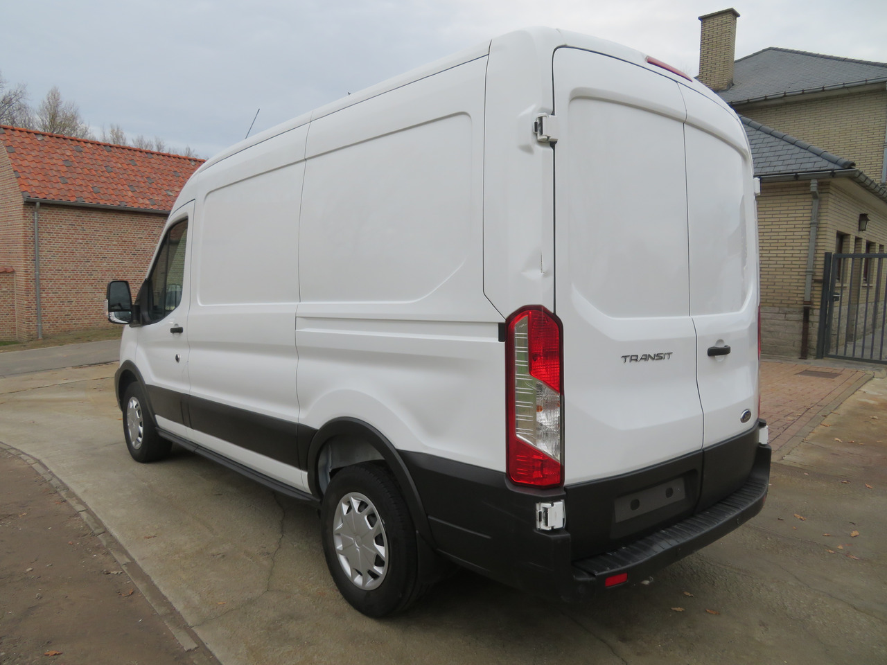 Ford Transit 2.0TDCi TREND - L2H2 - Цельнометаллический фургон: фото 5 Ford Transit 2.0TDCi TREND - L2H2 - Цельнометаллический фургон: фото 5
