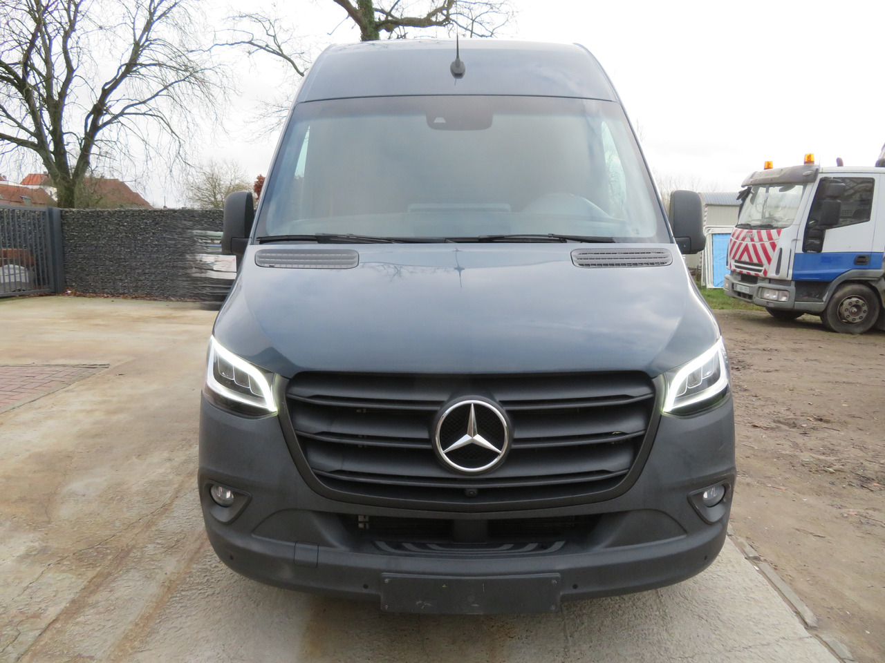 Mercedes-Benz Sprinter 317cdi - 9GTronic - A2H2 - Цельнометаллический фургон: фото 2 Mercedes-Benz Sprinter 317cdi - 9GTronic - A2H2 - Цельнометаллический фургон: фото 2