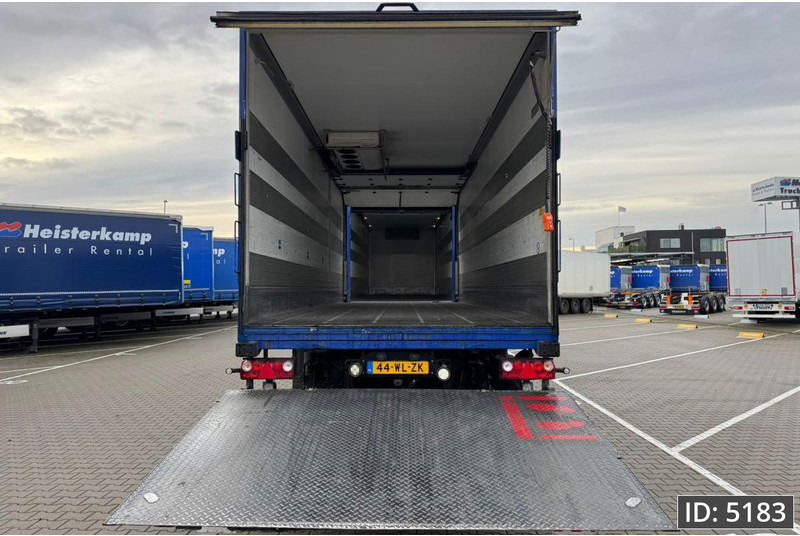 Mercedes-Benz Antos 2736 Day Cab, Euro 6, + Schmitz / Durchladbar / Carrier / 92m3 - Рефрижератор: фото 4 Mercedes-Benz Antos 2736 Day Cab, Euro 6, + Schmitz / Durchladbar / Carrier / 92m3 - Рефрижератор: фото 4