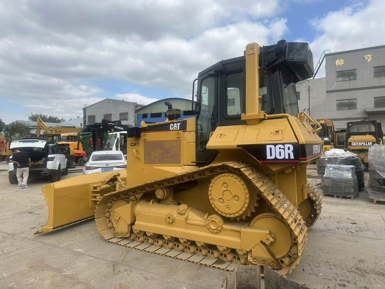 CATERPILLAR D6R Bulldozer Click forDiscount - Бульдозер: фото 1 CATERPILLAR D6R Bulldozer Click forDiscount - Бульдозер: фото 1