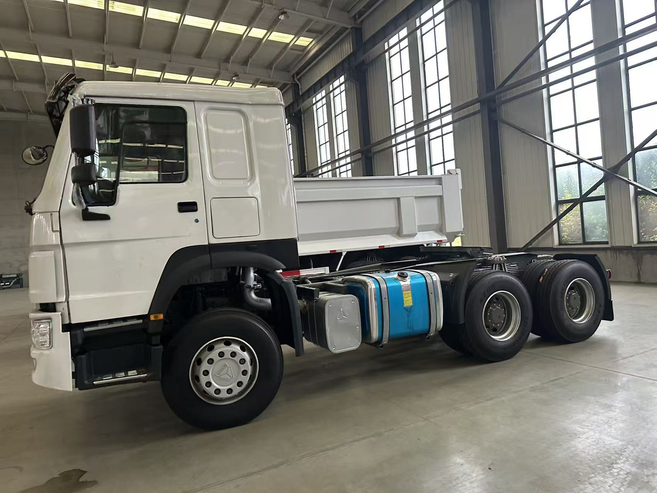 Тягач HOWO 371 Tractor Unit 6✖4: фото 10