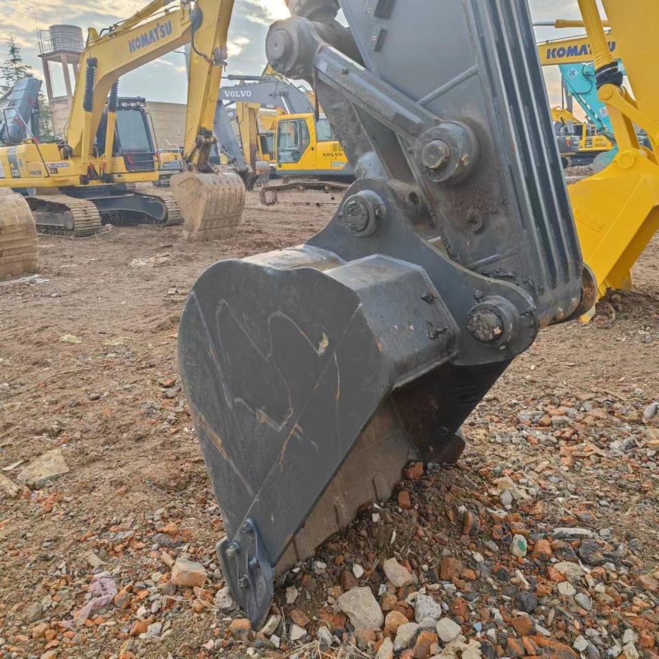 VOLVO Excavator EC240 Click for Discount - Гусеничный экскаватор: фото 3 VOLVO Excavator EC240 Click for Discount - Гусеничный экскаватор: фото 3