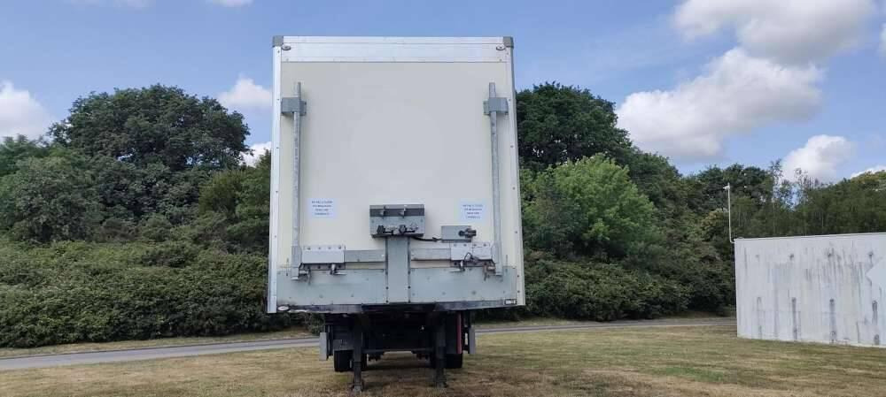 Semi-remorque 1 Essieu DISTRIBOX HAYON 24 PALETTES 2 PORTES AR 2M80 - Полуприцеп-фургон: фото 3 Semi-remorque 1 Essieu DISTRIBOX HAYON 24 PALETTES 2 PORTES AR 2M80 - Полуприцеп-фургон: фото 3