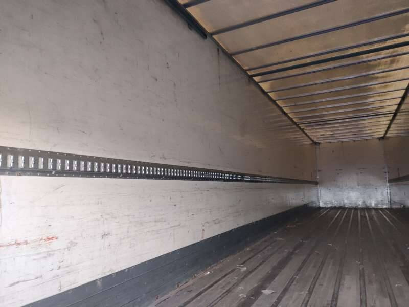 Semi-remorque 2 Essieux 27 TONNES PORTE RELEVANTE - Полуприцеп-фургон: фото 5 Semi-remorque 2 Essieux 27 TONNES PORTE RELEVANTE - Полуприцеп-фургон: фото 5