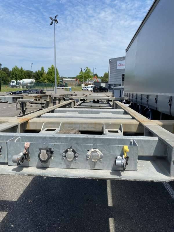 Semi-remorque 3 Essieux 38 TONNES CHARIOT COULISSANT - Полуприцеп-контейнеровоз/ Сменный кузов: фото 2 Semi-remorque 3 Essieux 38 TONNES CHARIOT COULISSANT - Полуприцеп-контейнеровоз/ Сменный кузов: фото 2