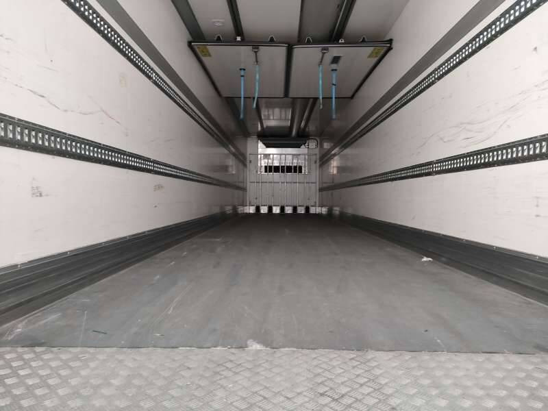 Semi-remorque 3 Essieux 38 TONNES HAYON AUTONOME CAISSE CHEREAU GROUPE CARRIER VECTOR 1950 MT - Полуприцеп-рефрижератор: фото 4 Semi-remorque 3 Essieux 38 TONNES HAYON AUTONOME CAISSE CHEREAU GROUPE CARRIER VECTOR 1950 MT - Полуприцеп-рефрижератор: фото 4