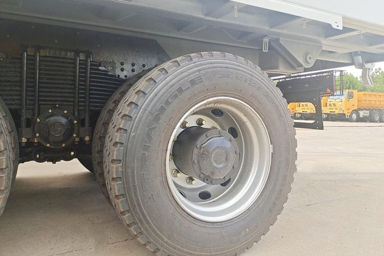 SHACMAN Shacman Trucks for Sale in Ghana - Самосвал: фото 5 SHACMAN Shacman Trucks for Sale in Ghana - Самосвал: фото 5