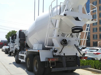 SINOTRUK Concrete Mixer Truck for Sale in Ghana - Автобетоносмеситель: фото 3 SINOTRUK Concrete Mixer Truck for Sale in Ghana - Автобетоносмеситель: фото 3