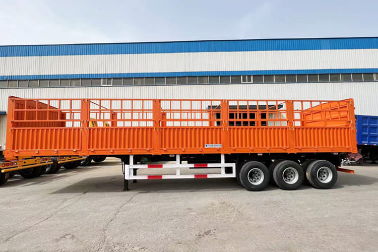 TITAN Fence Trailer for Sale in Saudi Arabia - Полуприцеп для перевозки животных: фото 3 TITAN Fence Trailer for Sale in Saudi Arabia - Полуприцеп для перевозки животных: фото 3