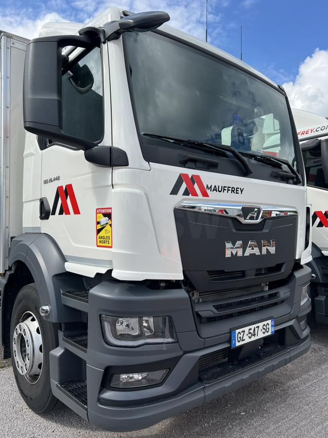 MAN TGS 26.440 - Грузовик с закрытым кузовом: фото 1 MAN TGS 26.440 - Грузовик с закрытым кузовом: фото 1