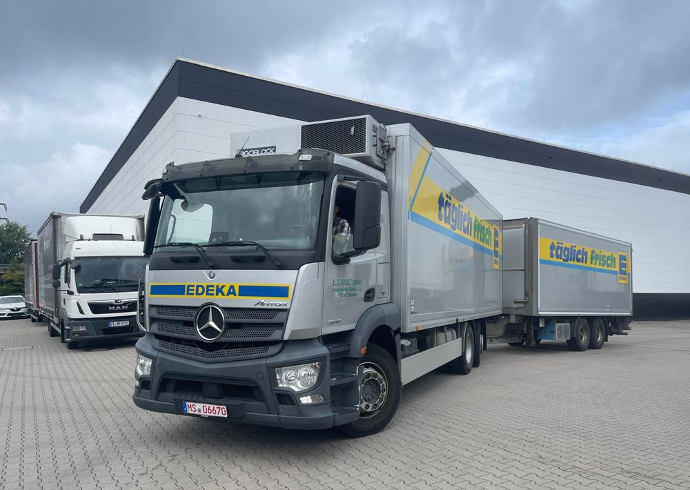 Mercedes-Benz ACTROS ANTOS 2543 6X2 CHŁODNIA IZOTERMA OS SKRĘTNA PODNOSZONA SUPER STAN - Рефрижератор: фото 2 Mercedes-Benz ACTROS ANTOS 2543 6X2 CHŁODNIA IZOTERMA OS SKRĘTNA PODNOSZONA SUPER STAN - Рефрижератор: фото 2