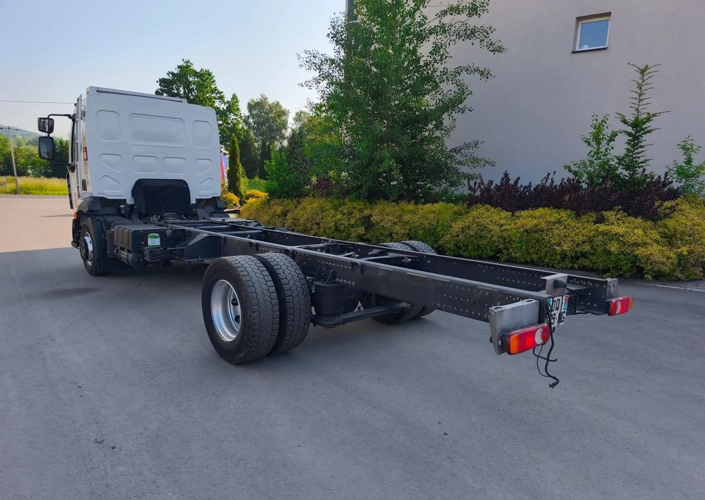 Renault Gama D 16.250 rama do zabudowy poduszka blokada mostu - Грузовик-шасси: фото 4 Renault Gama D 16.250 rama do zabudowy poduszka blokada mostu - Грузовик-шасси: фото 4