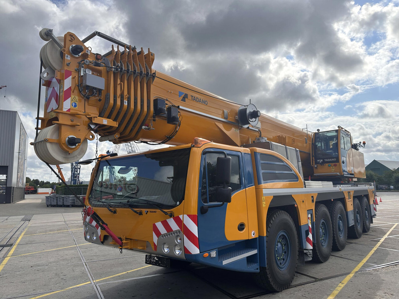 Tadano Tadano AC 5.220 L-1 - Мобильный кран: фото 1 Tadano Tadano AC 5.220 L-1 - Мобильный кран: фото 1