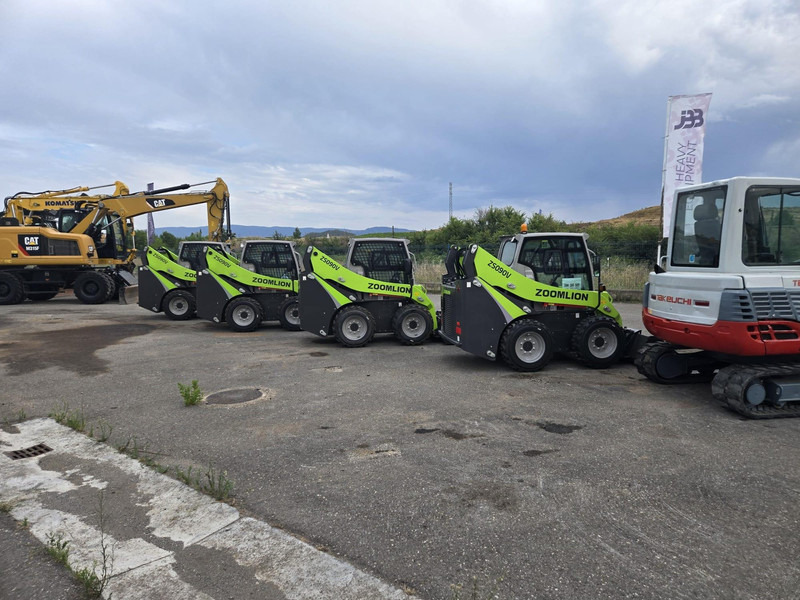 Zoomlion ZS090V - Мини-погрузчик с бортовым поворотом: фото 3 Zoomlion ZS090V - Мини-погрузчик с бортовым поворотом: фото 3